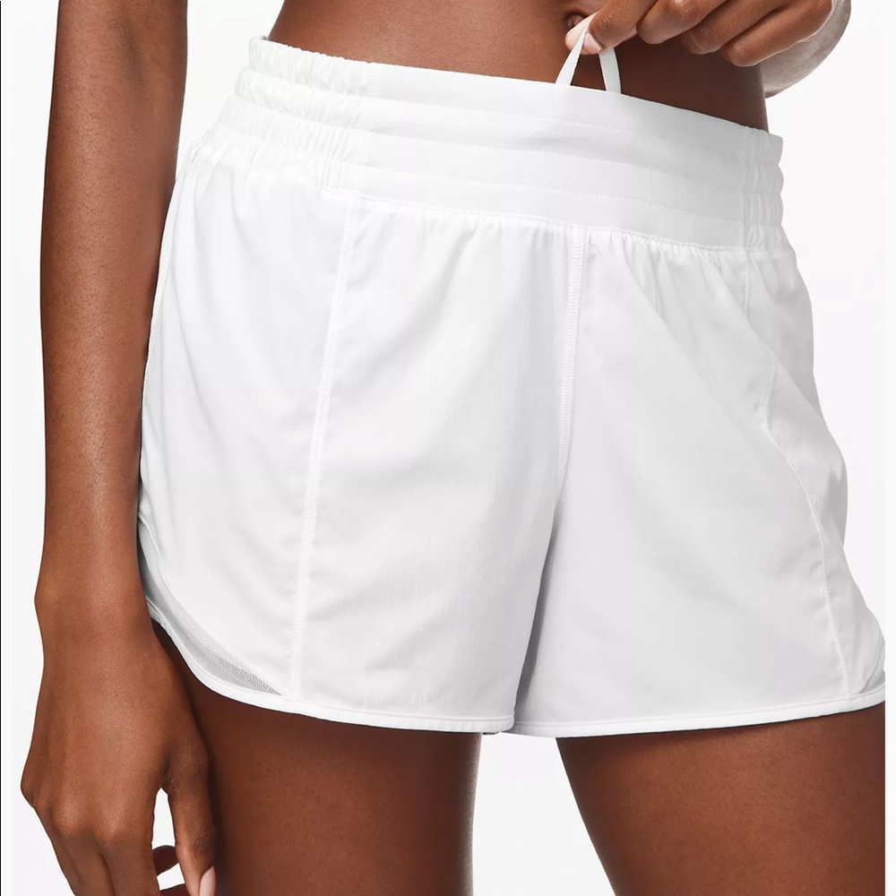 LULULEMON Hotty Hot short 4”